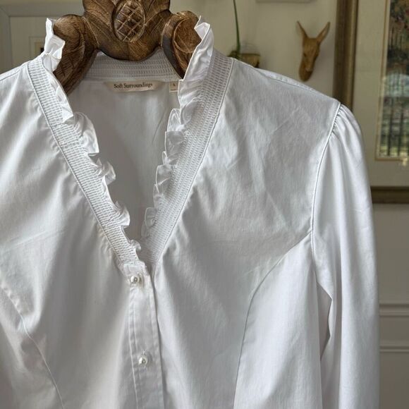 Soft Surroundings Kata Ruffle Collar Shirt 2FY61 White Pearl Buttons L - Picture 3 of 9
